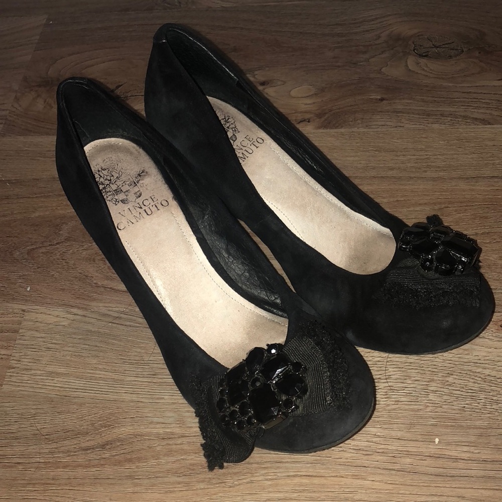 Black Wedges